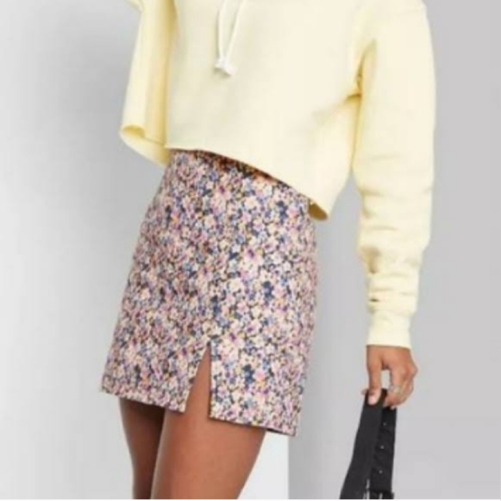 Target Floral Mini Skirt with Slit, Size Small.